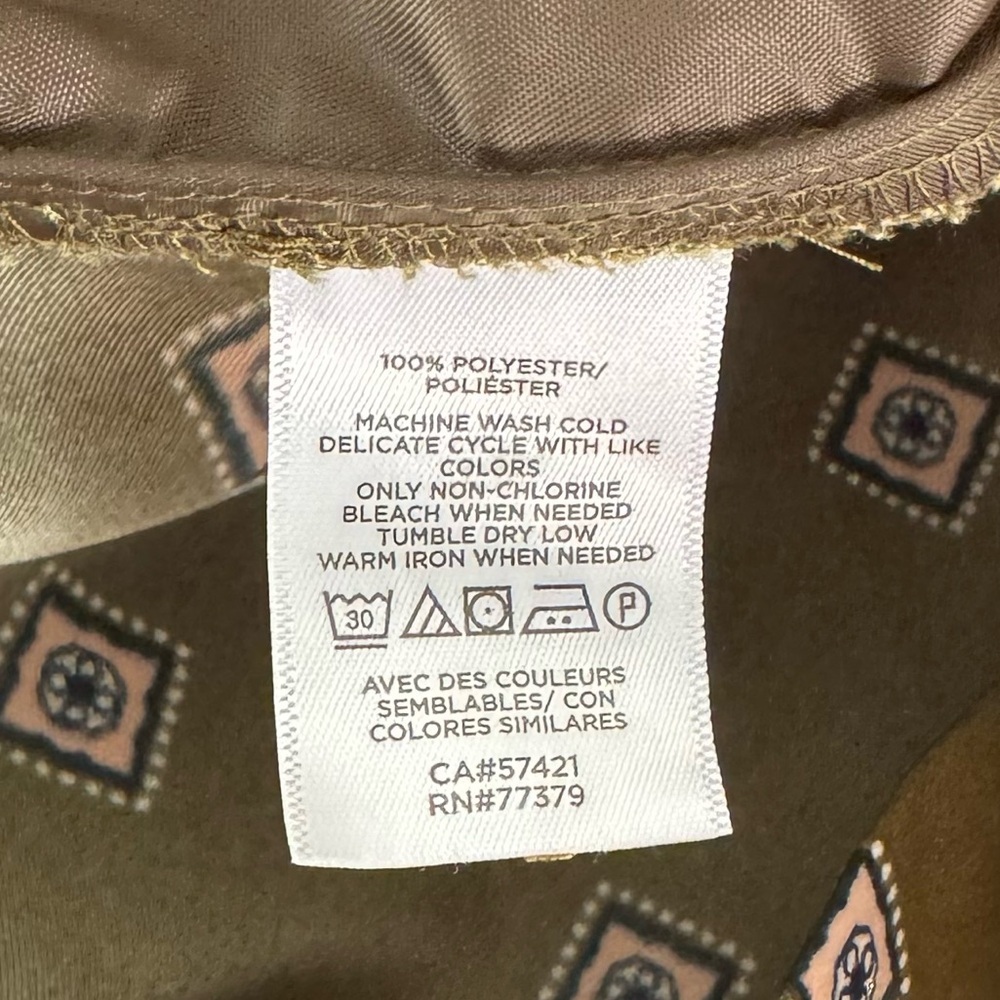 ANN TAYLOR FACTORY OLIVE GREEN PRINT BELTED SHORTS SIZE 2 - Picture 8 of 9